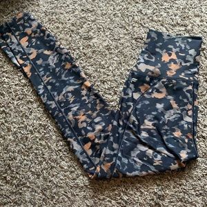 Ultra High-Waisted Printed Cold Weather Legging